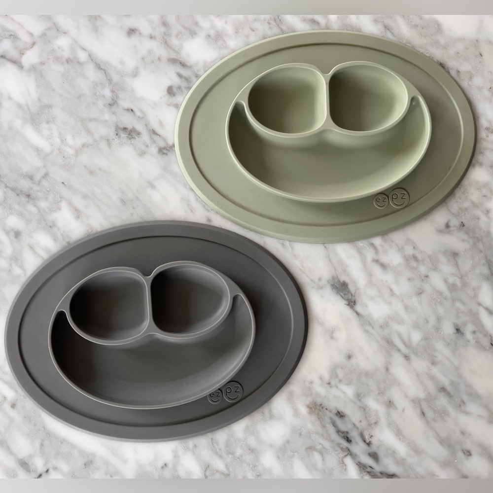 EZPZ Silicone Mini Mat Suction Plates - Gray and Green